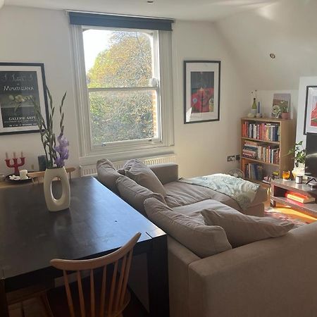 2 Bedroom Top Floor Flat, West Dulwich Free Street Parking London Exterior photo