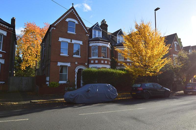 2 Bedroom Top Floor Flat, West Dulwich Free Street Parking London Exterior photo