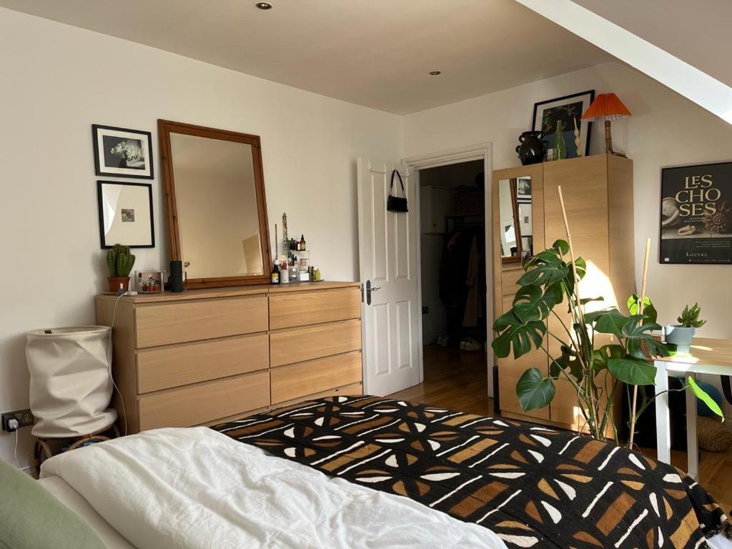 2 Bedroom Top Floor Flat, West Dulwich Free Street Parking London Exterior photo